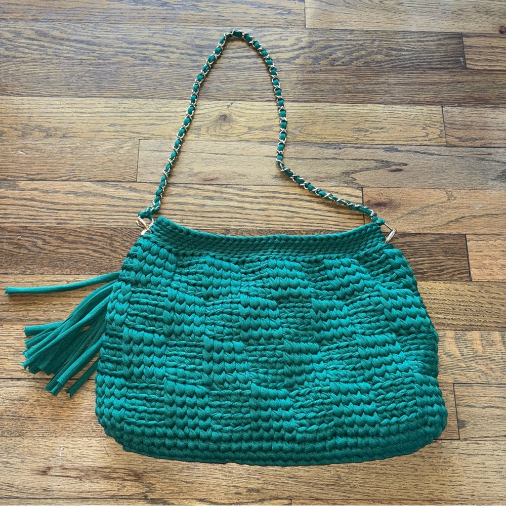 Handmade Women’s Woven Shoulder Bag - Picture 7 of 9